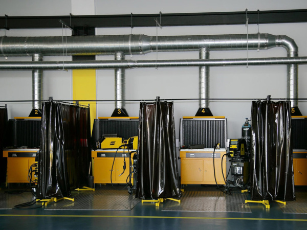 Стол сварочно-зачистной ССЗ-2500
