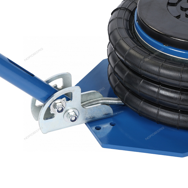 Домкрат подкатной, пневматический, 3 т N023